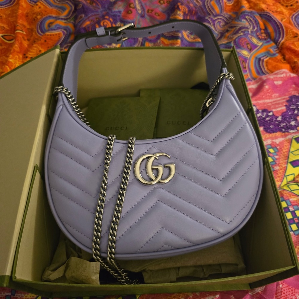 Gucci Lavender Marmont calfskin Quilted Shoulder Bag. Brand new!